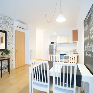 Innercity Opera Apartamento Budapest